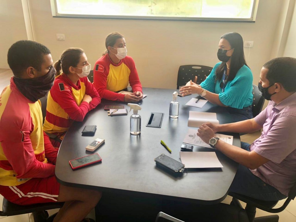 EM PARCERIA COM O CORPO DE BOMBEIROS, PREFEITURA PROMOVE AÇÃO EDUCATIVA E SINALIZA ÁREAS DE RISCO PARA EVITAR ACIDENTES