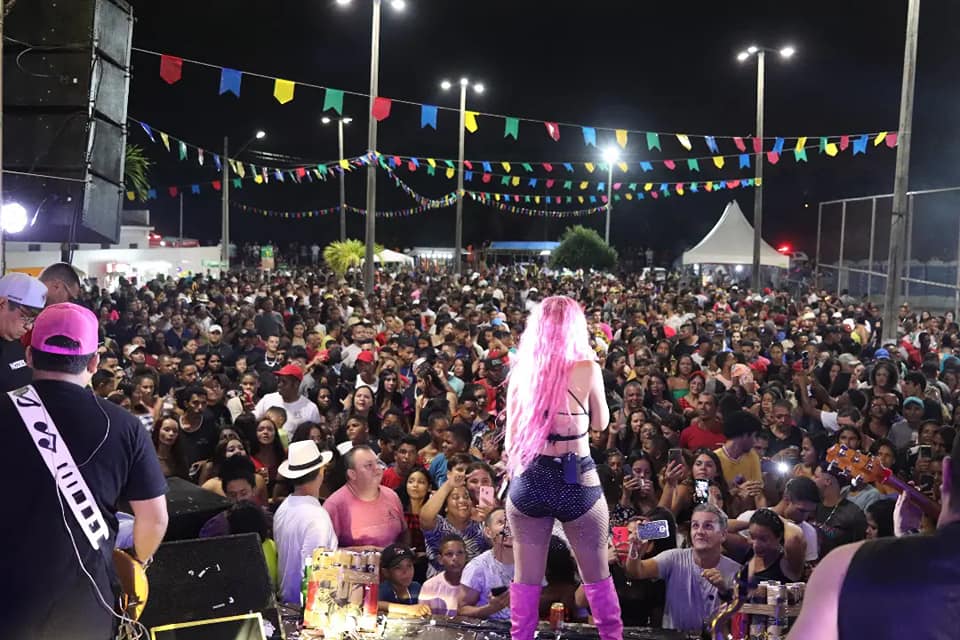 Show de Taty Pink contagia população de Gurugi na terceira noite dos festejos juninos de Conde