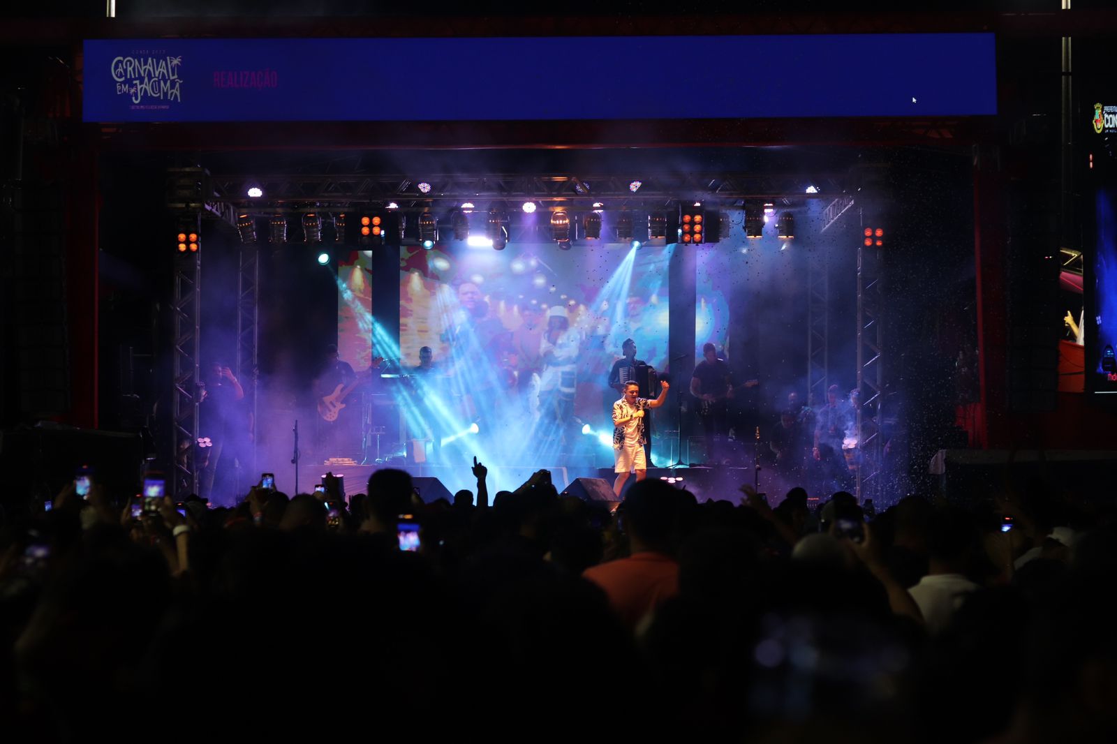 Show de Marcynho Sensação marca o encerramento do Carnaval de Conde na Praia de Jacumã