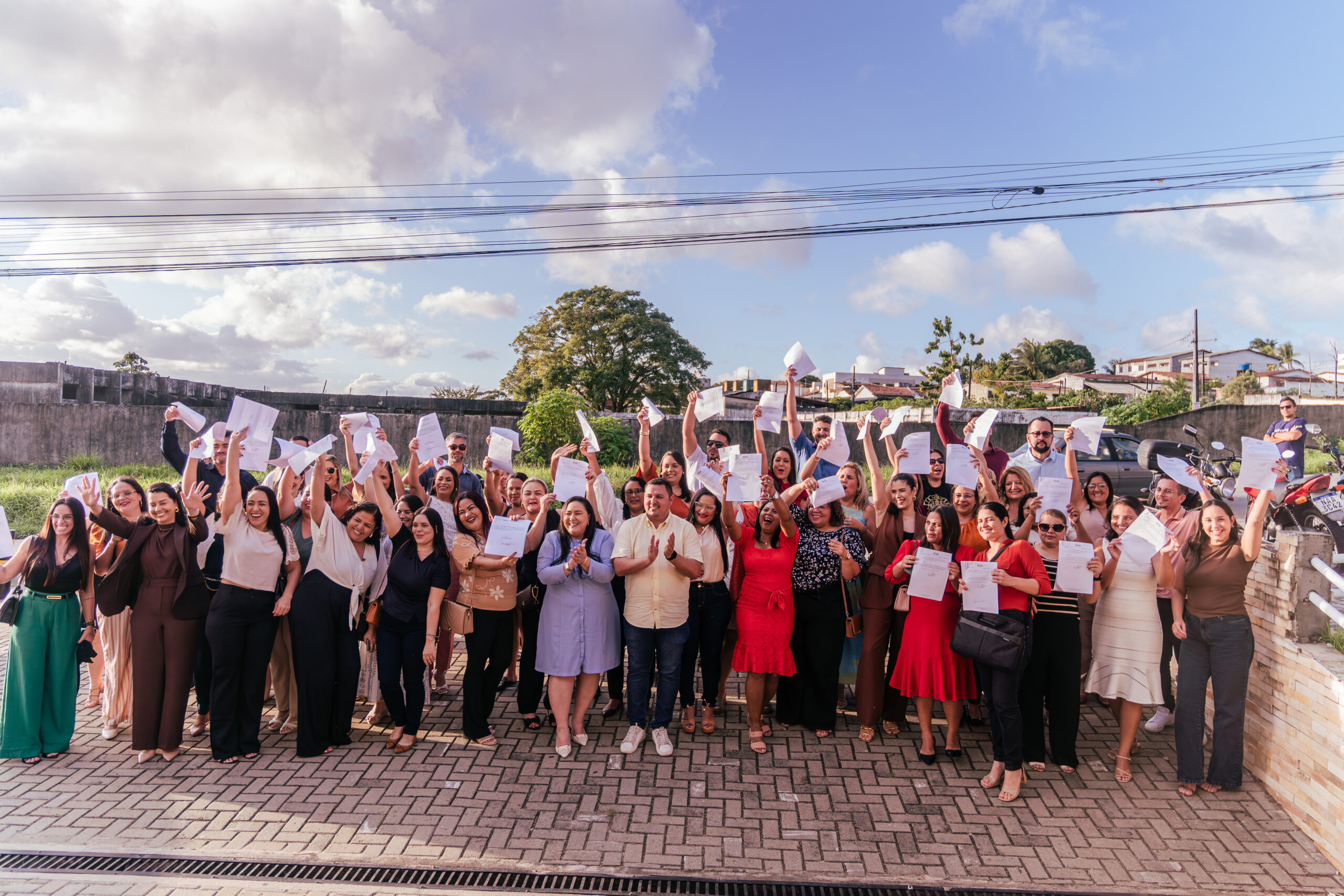 Mais de 50 novos servidores tomam posse e reforçam equipes da saúde, educação e assistência social em Conde