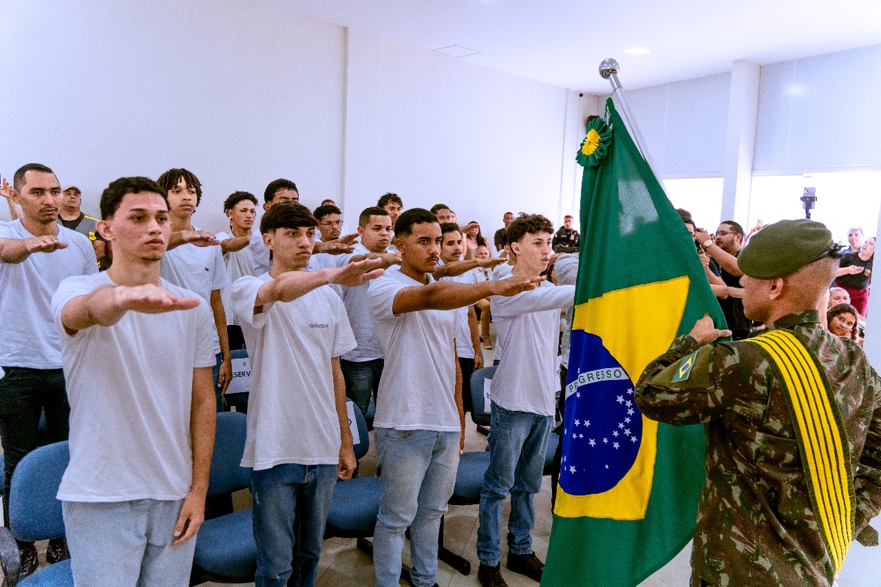 Conde instala Junta Militar e garante alistamento no município pela primeira vez